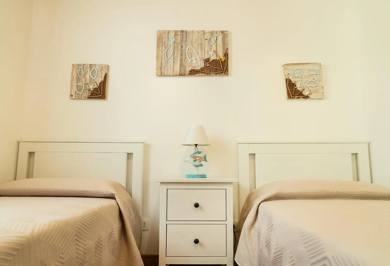 Case Vacanze La Fenice- Casa Mediterranea Cava dʼAliga ヴィラ